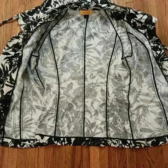 ST JOHN Womens Jacket Size 12 Full Zip Floral Black White - Picture 4 of 9
